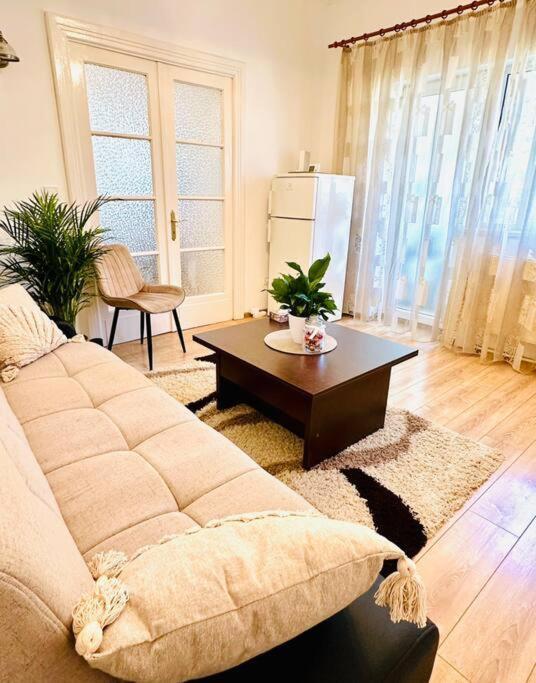 Cozy 1Br Apartment•Central•Quiet Bucharest Exterior photo