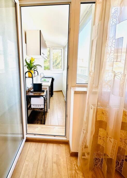 Cozy 1Br Apartment•Central•Quiet Bucharest Exterior photo
